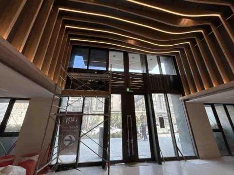 B.X專業隔熱紙 - 桃園公社區域,隔熱膜施工 透光度10% B.X專業隔熱紙 - 桃園公社區域,隔熱膜施工 透光度10%