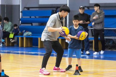 傑瑞籃球運動 - 