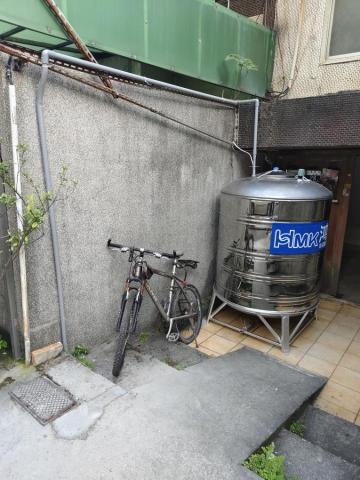 嘉鋐工程行 - 2噸水塔全新安裝