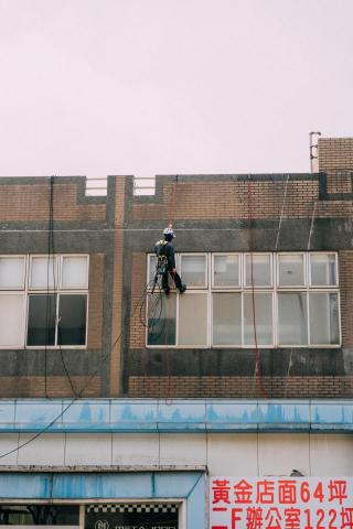 遊牧外牆工程 - 防水施作前高壓清潔 遊牧外牆工程 - 防水施作前高壓清潔