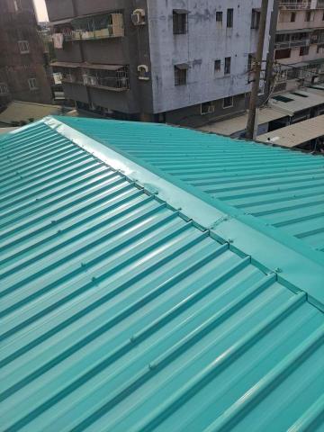 效綠工程行 - 屋頂浪板油漆