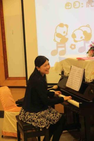 黃怡萍音樂工作室 - 