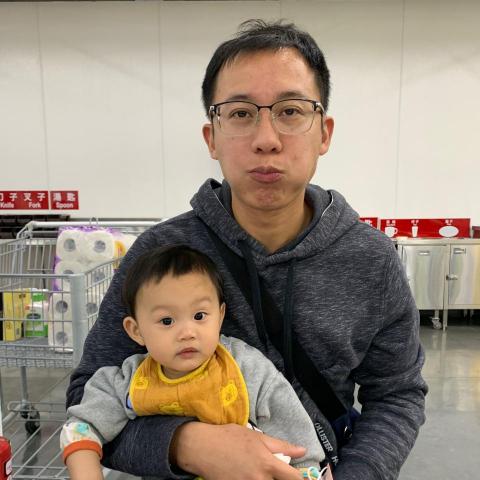 提供貨車升降尾門服務的專家邱澤埕