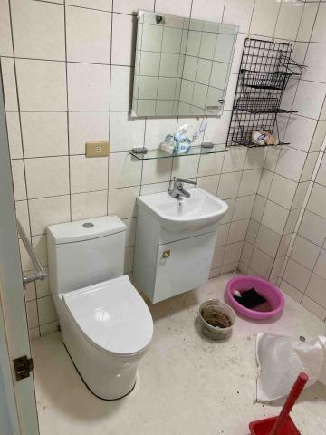 小郭 - 馬桶.浴櫃.鏡台.鏡子安裝