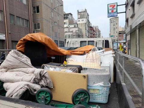 【誠昱運輸】～專業運輸/搬家/物流~ - 新竹陳同學套房搬家