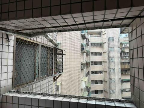 寶安隱形鐵窗 - 淡水-施工前