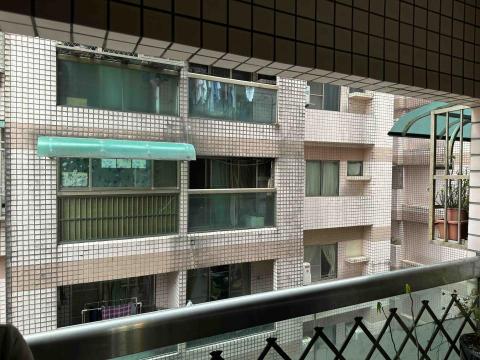 寶安隱形鐵窗 - 淡水-施工前