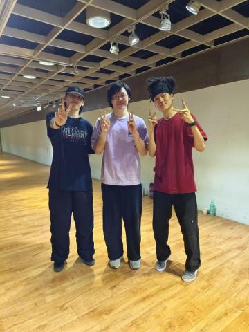 龐丞皓 - 和韓國老師學習舞蹈