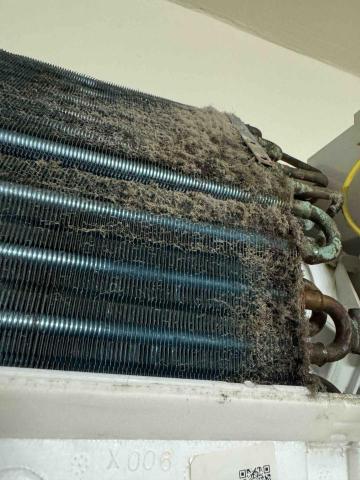 帥小伙冷氣清潔 - 清洗前