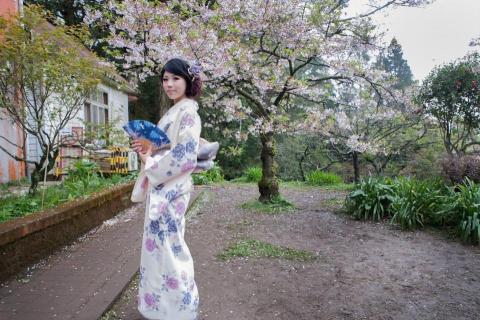 富彩容-造型靓扮美學中心..附設輕 spa 美妍 -  富彩容-造型靓扮美學中心..附設輕 spa 美妍 -