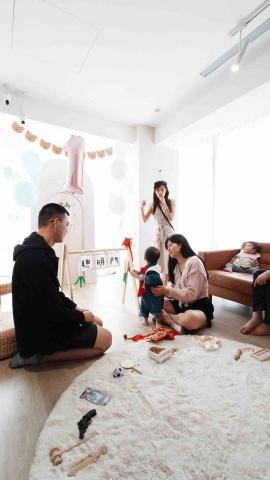 夏蕊全方位活動主持 /全方位活動企劃/場地佈置/水中模特兒 - 抓周派對