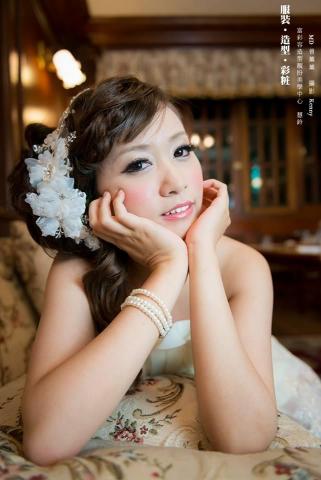 富彩容-造型靓扮美學中心..附設輕 spa 美妍 -  富彩容-造型靓扮美學中心..附設輕 spa 美妍 -