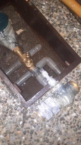 陳志鴻 - 更換水表