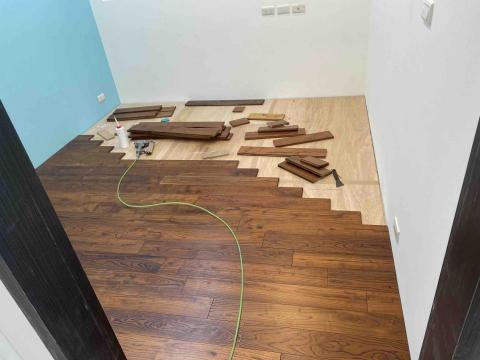 Lucas 鑫至木地板 - 歐洲榆木實木地板