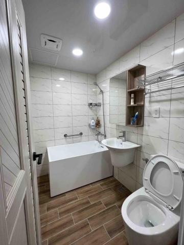 沁翊工程有限公司 - 浴室翻修含衛浴安裝