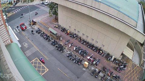 Wu Chen Jui - 2.5k高畫質從6樓外拍狀況