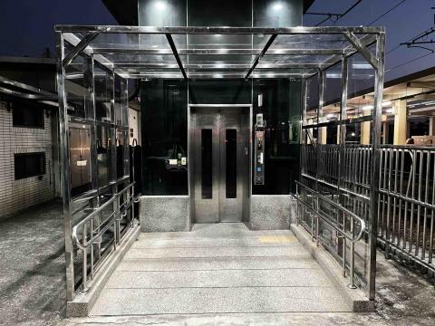 紀友文 - 透明PC採光罩