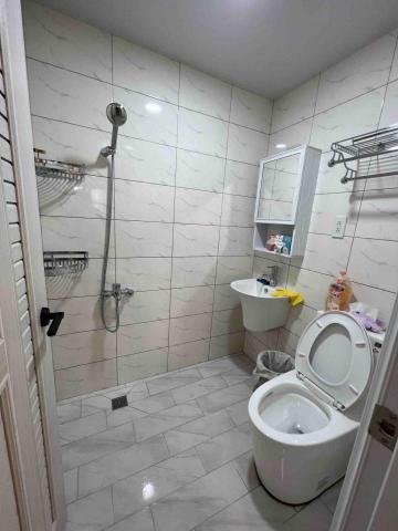 沁翊工程有限公司 - 浴室翻修含衛浴安裝