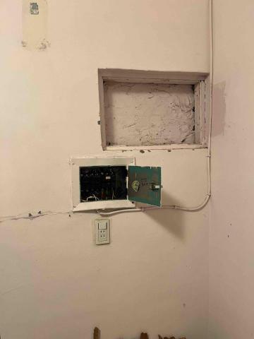 私家電匠⋯劉 - 板橋舊開關箱移位