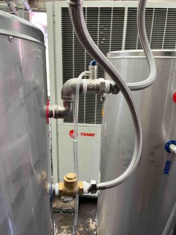 私家電匠⋯劉 - 測試熱水洩氣閥