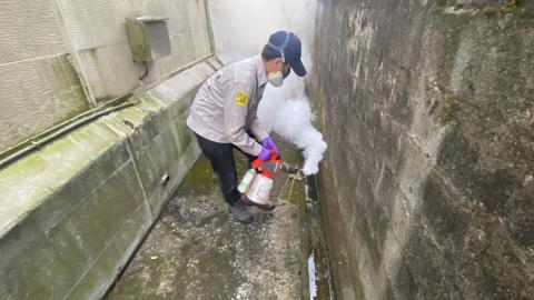 朝華專業除蟲-邱先生 - 