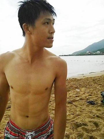 澎澎教練 - 此為個人原本瘦的時期（60公斤/183公分）