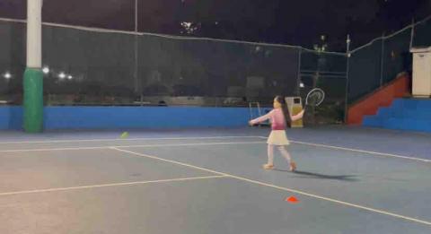 鄭稚鐘 - 竹科網球場1對1