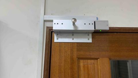 元宇通訊工程行 - 磁力鎖安裝