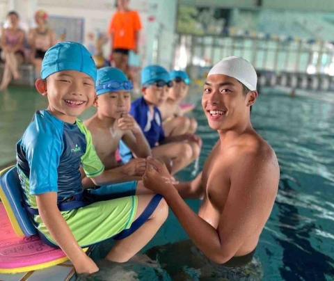 英其游泳教學團隊easyswim7 - 兒童一對四