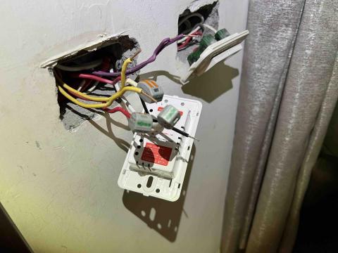 花蓮阿比水電 - 奕碩科技 VIZO 智慧開關 安裝