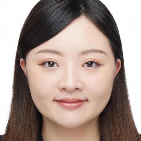 提供配音服務的專家簡詩庭