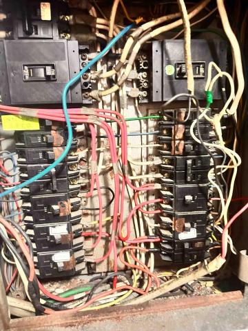 榮鑫居家水電維修 - 配電箱線路修改整理（施工前）