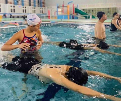 英其游泳教學團隊easyswim7 - 成人團體班