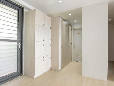 安宏設計有限公司 - 置物區、更衣室