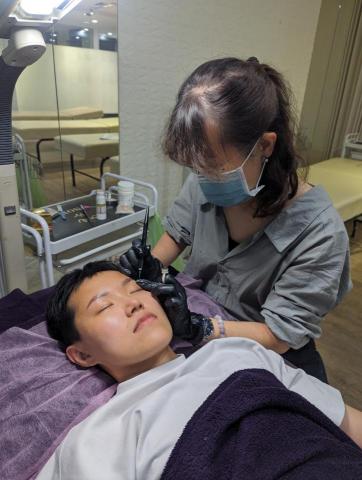 Mavis - 手工霧眉-眉毛稀疏，為客人量身訂制眉型