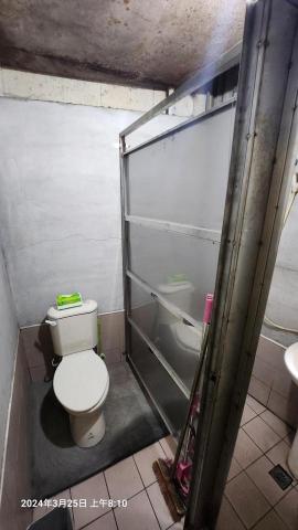 居家修繕/不鏽鋼、鐵件維修加固-魏師傅 - 工廠廁所不鏽鋼隔間2(舊門片) 居家修繕/不鏽鋼、鐵件維修加固-魏師傅 - 工廠廁所不鏽鋼隔間2(舊門片)