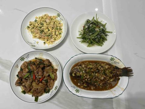 鍾小姐 - 三杯雞、糖醋魚、滑蛋蝦仁、空心菜炒筍絲