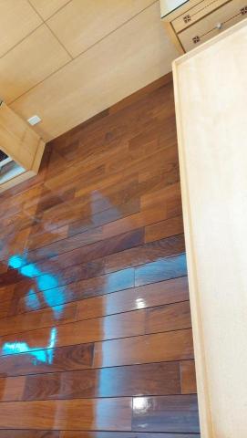 龍品專業清潔工程 - 木質地板，床底清潔