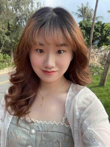 提供e27燈座diy服務的專家何佩倫