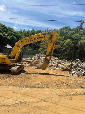 寶鑫/為大拆除工程有限公司 - 