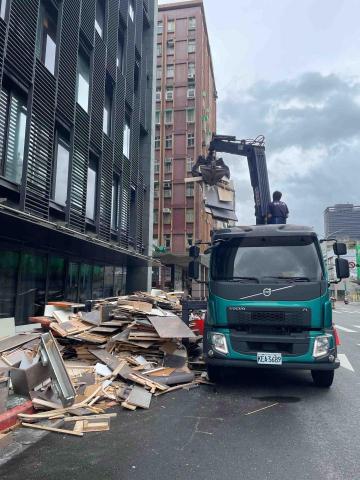 寶鑫/為大拆除工程有限公司 - 