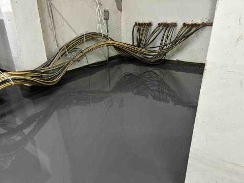 韓秉宏 - 機房PU作業