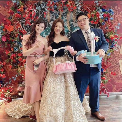 婚禮主持人費歐娜Fiona - 與新人合照