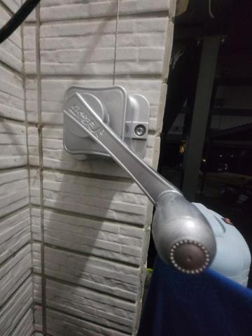 小宇 - 手搖式升降曬衣架完工