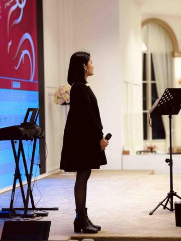 Roxy - 尾牙主持與演唱