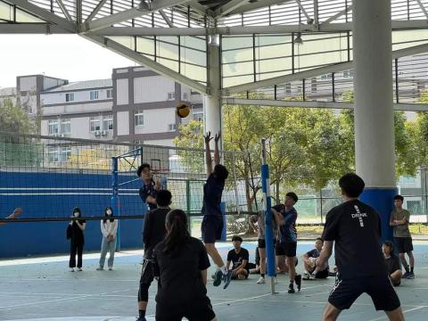 提供排球服務的專家吳承霖-排球