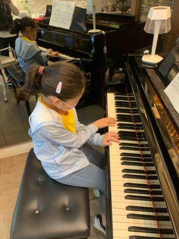 顧上揚 - 幼兒教學