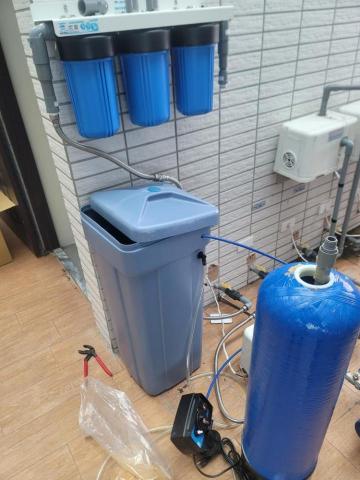 小宇 - 新戶公寓安裝橫壓馬達及全戶淨水（正反洗+軟水設備）施工中