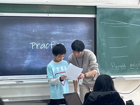 王朱進 - 國小英文教學活動照片