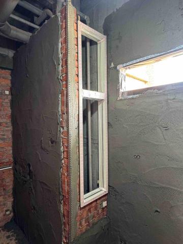 黃子彬 - 浴室維修管道間